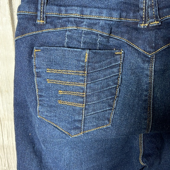Modaxpress back panel lift stretchy jeans size 11/12 - Picture 10 of 14